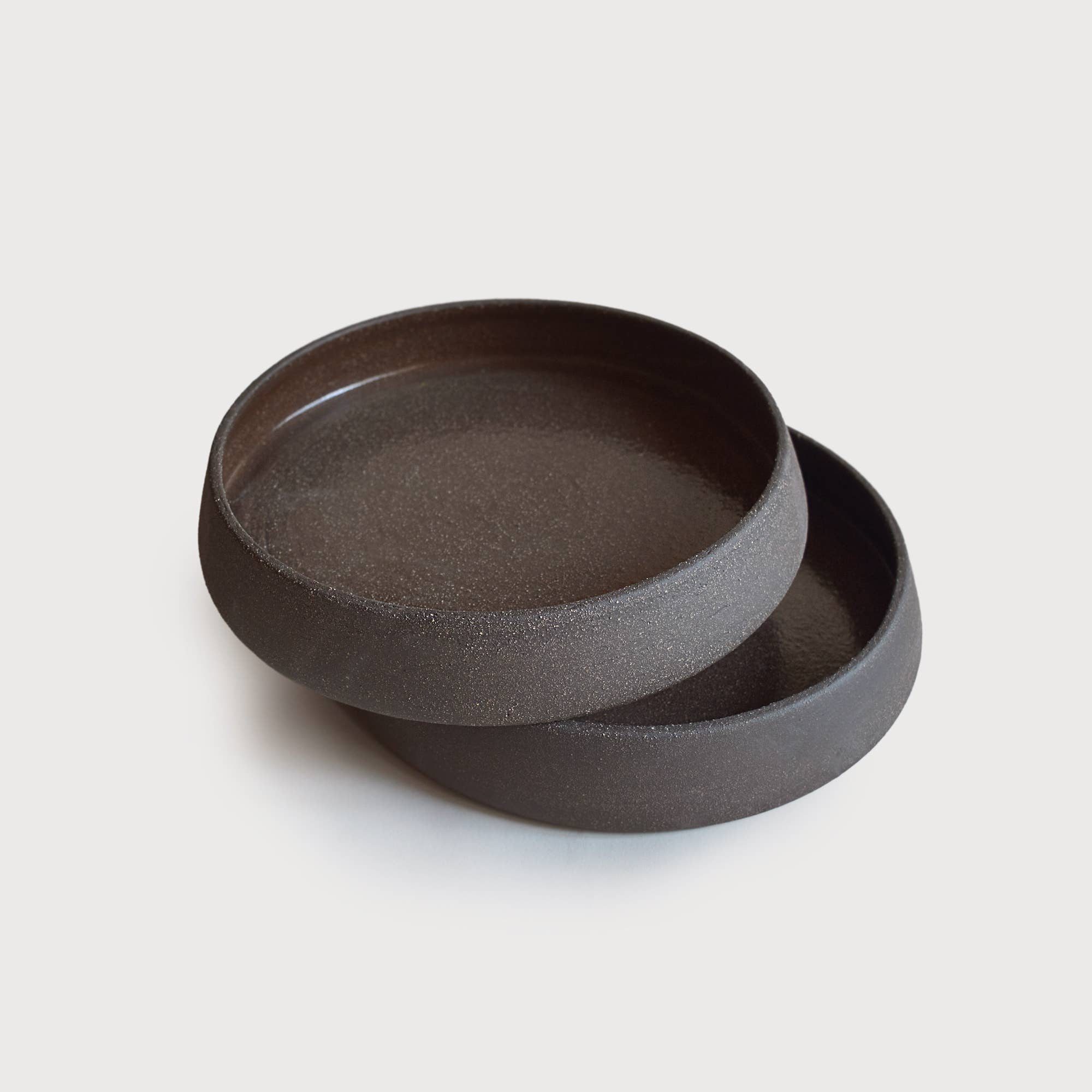 Stoneware Dinner Plates with High Sides  "PUMPERNICKEL"
