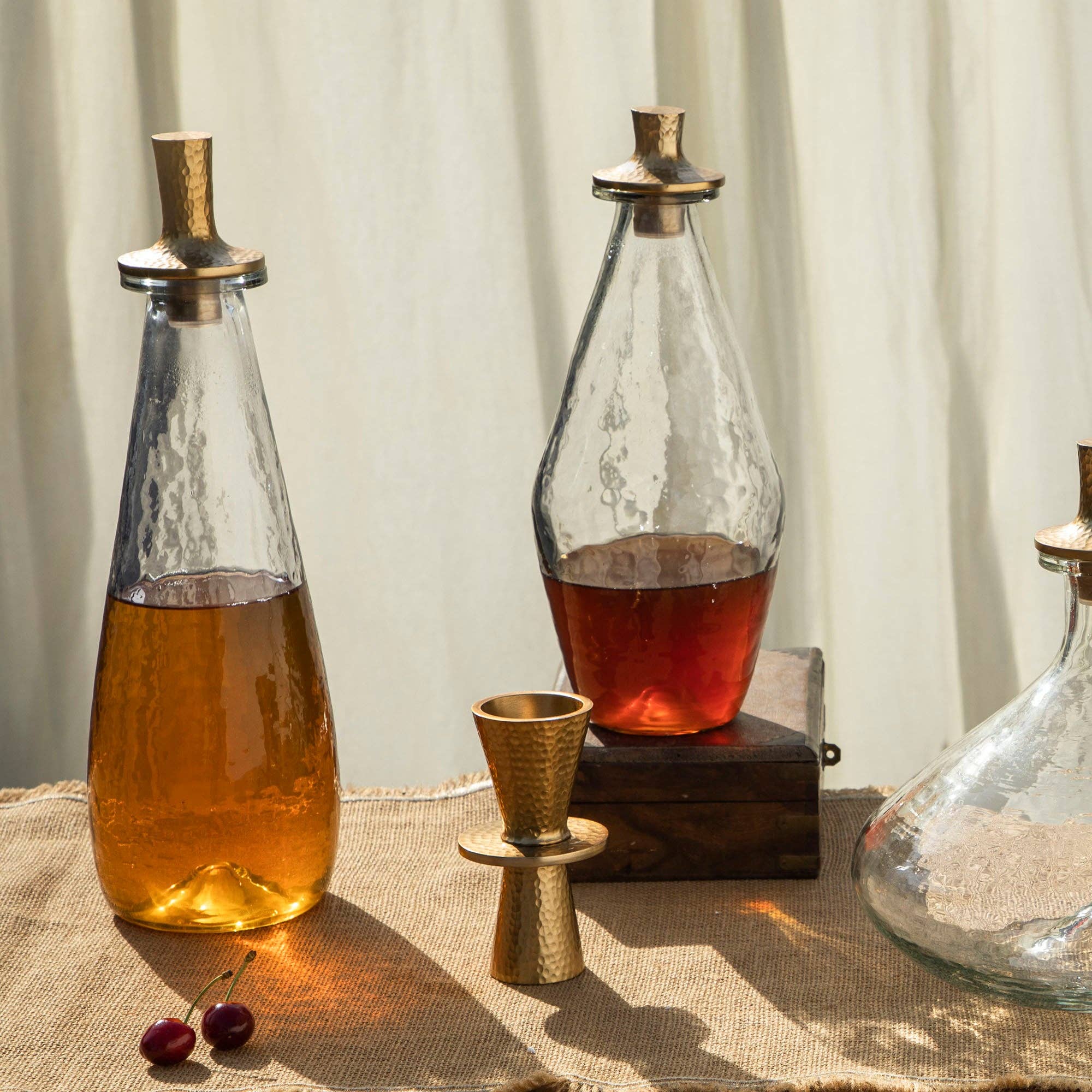 Pebbled Decanter Classic